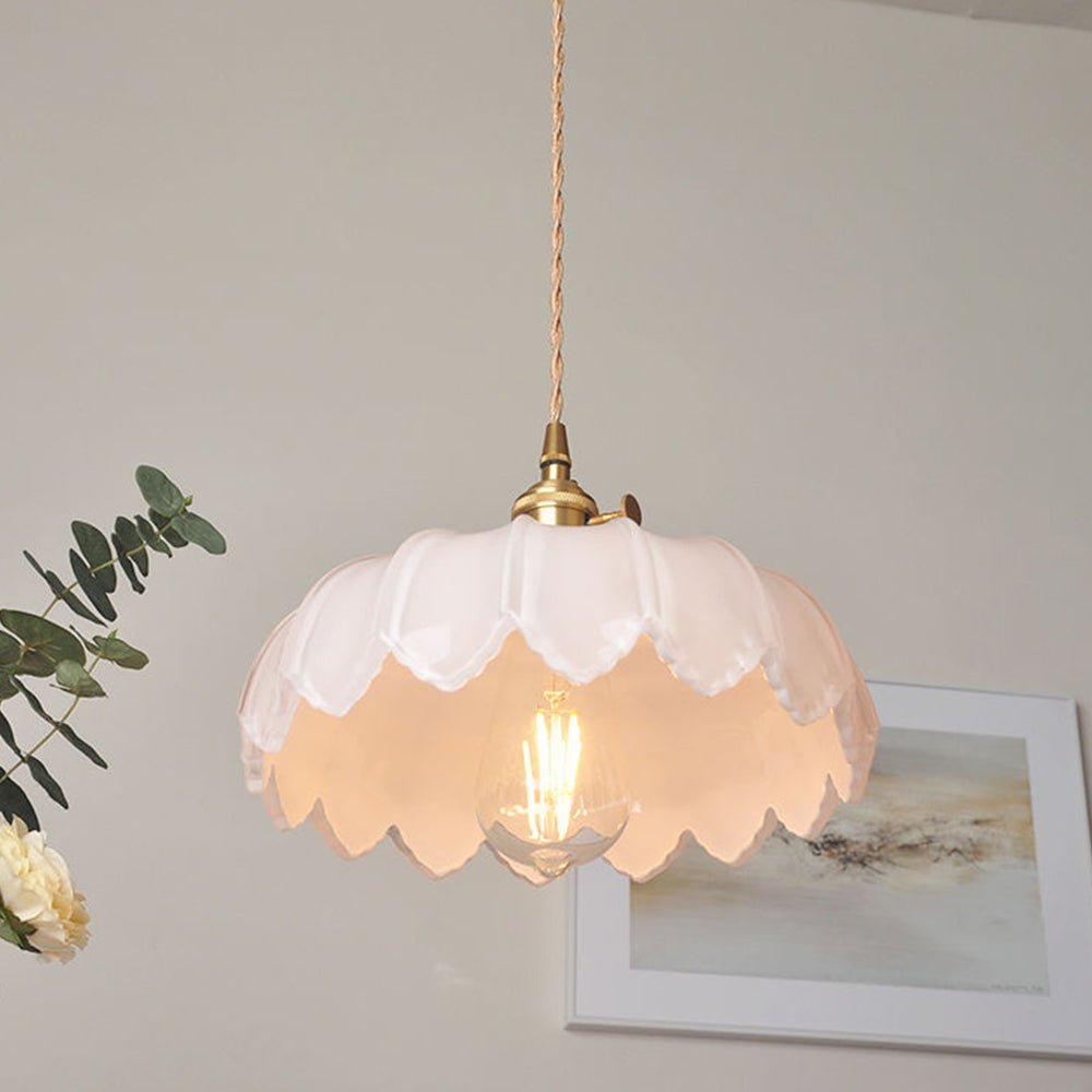 Elegant Radiance | Ceiling Lamp with a Modern Design